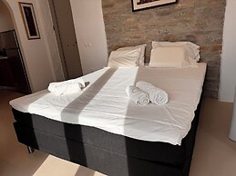 Tzia Stone Modern Studio with Sea View