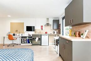 Student Only The Towpath