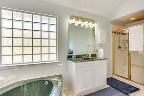 Lakefront Home w/ Pool, Patio & Views in Rockwall