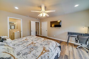< 1 Mi to Frost Bank Center: Home w/ Deck + Grill!