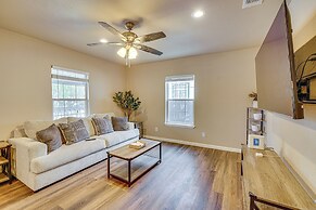 < 1 Mi to Frost Bank Center: Home w/ Deck + Grill!