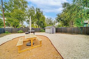 < 1 Mi to Frost Bank Center: Home w/ Deck + Grill!