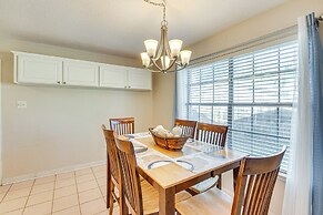 Sunny Retreat w/ Hot Tub in Fort Walton Beach!