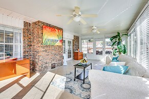 Sunny Retreat w/ Hot Tub in Fort Walton Beach!