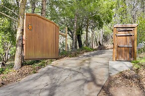 7 Mi to Clear Lake: Home w/ Peaceful Deck!