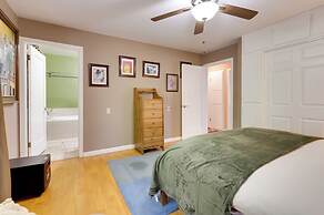 7 Mi to Clear Lake: Home w/ Peaceful Deck!