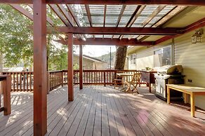 7 Mi to Clear Lake: Home w/ Peaceful Deck!