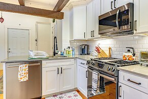 4 Mi to Bromley Mountain Ski Resort: Home w/ Views