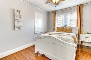 2 Mi to Village Park: Family & Pet-friendly Home