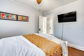 2 Mi to Village Park: Family & Pet-friendly Home