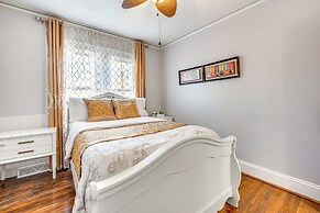 2 Mi to Village Park: Family & Pet-friendly Home