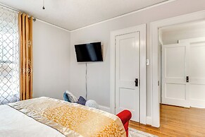 2 Mi to Village Park: Family & Pet-friendly Home