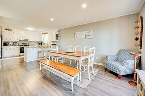 Private Boat Dock: Troutman Home on the Water!