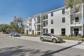 Walkable Downtown Labelle Apt w/ Private Balcony!