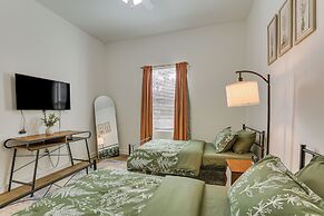 Walkable Downtown Labelle Apt w/ Private Balcony!