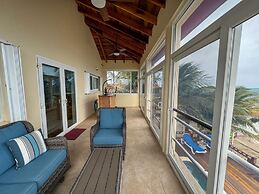 La Perla Azul Beach House