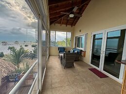 La Perla Azul Beach House