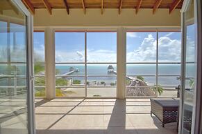 La Perla Azul Beach House