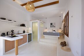 Naxos Boutique Suites