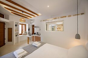 Naxos Boutique Suites