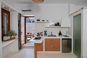 Naxos Boutique Suites