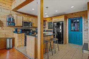 Blue Ridge Mountain Cabin With Stunning Views