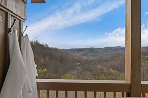 Blue Ridge Mountain Cabin With Stunning Views