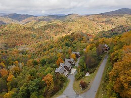 Blue Ridge Mountain Cabin With Stunning Views