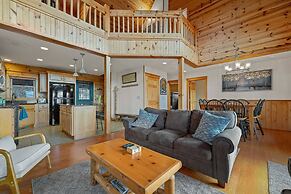 Blue Ridge Mountain Cabin With Stunning Views