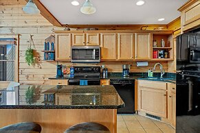 Blue Ridge Mountain Cabin With Stunning Views