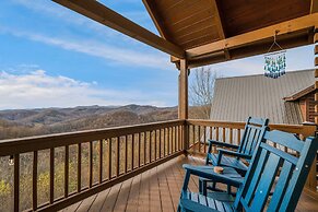Blue Ridge Mountain Cabin With Stunning Views