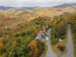Blue Ridge Mountain Cabin With Stunning Views