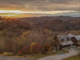 Blue Ridge Mountain Cabin With Stunning Views