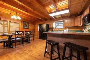 Pigeon Forge Cabin Game Room Dog Friendly Hot Tub