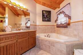 Pigeon Forge Cabin Game Room Dog Friendly Hot Tub