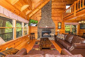 Pigeon Forge Cabin Game Room Dog Friendly Hot Tub