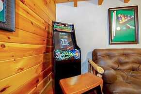 Pigeon Forge Cabin Game Room Dog Friendly Hot Tub