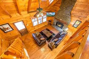 Pigeon Forge Cabin Game Room Dog Friendly Hot Tub