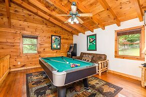 Pigeon Forge Cabin Game Room Dog Friendly Hot Tub