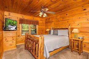 Dog Friendly Secluded Cabin W Hot-tub Sleeps 12