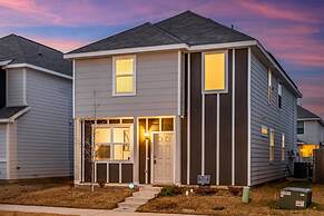 Spacious Fort Worth House Ideal for Relocations