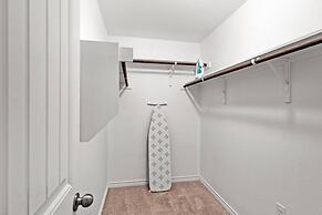 Spacious Fort Worth House Ideal for Relocations