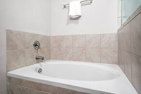 Spacious Fort Worth House Ideal for Relocations