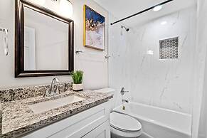 Spacious House-single Level Near Lake Huge Parking