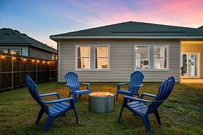 One Level Home Foosball Firepit Quiet Neighborhood