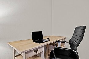 One Level Home Foosball Firepit Quiet Neighborhood