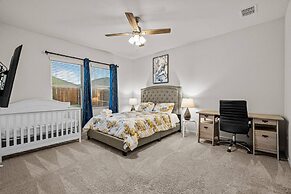 One Level Home Foosball Firepit Quiet Neighborhood