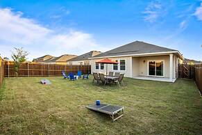 One Level Home Foosball Firepit Quiet Neighborhood