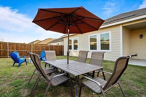 One Level Home Foosball Firepit Quiet Neighborhood