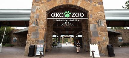 Affordable Downtown Studio With Full Kitchen 32A